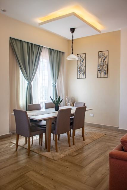 Family Residence — dining