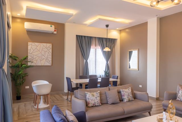 Penthouse Suite — dining