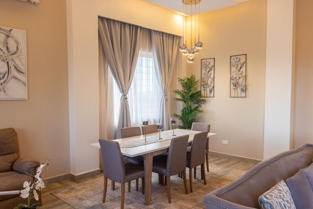 Penthouse Suite — dining